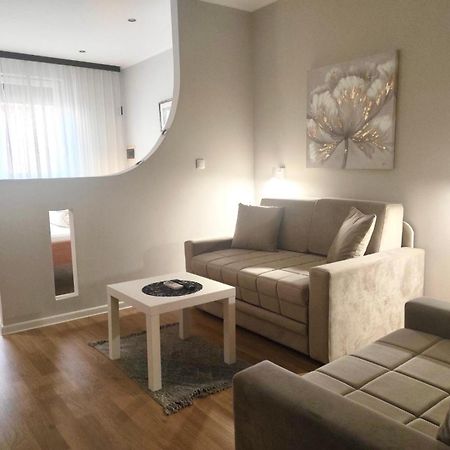 Apartments & Accommodation Stojic Novi Sad Exteriör bild